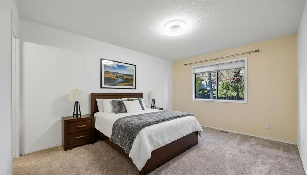 11 Coach Side Terrace SW