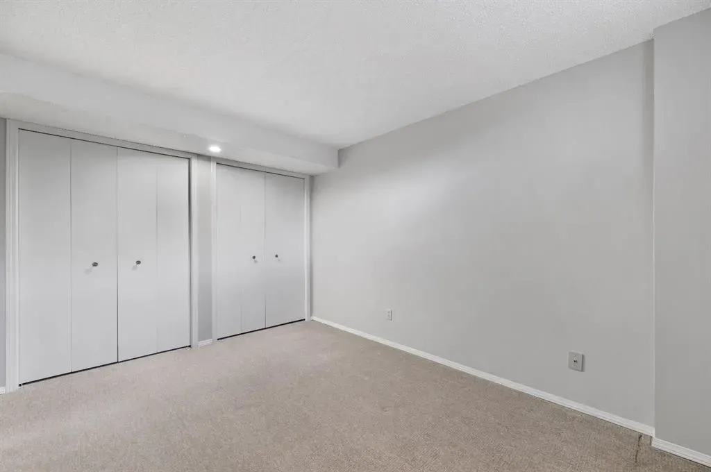 11 Coach Side Terrace SW