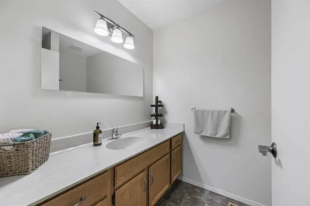 11 Coach Side Terrace SW