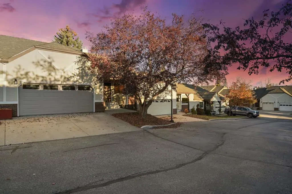 11 Coach Side Terrace SW