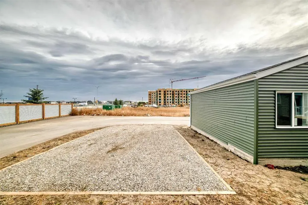 147 Bartlett Crescent SE