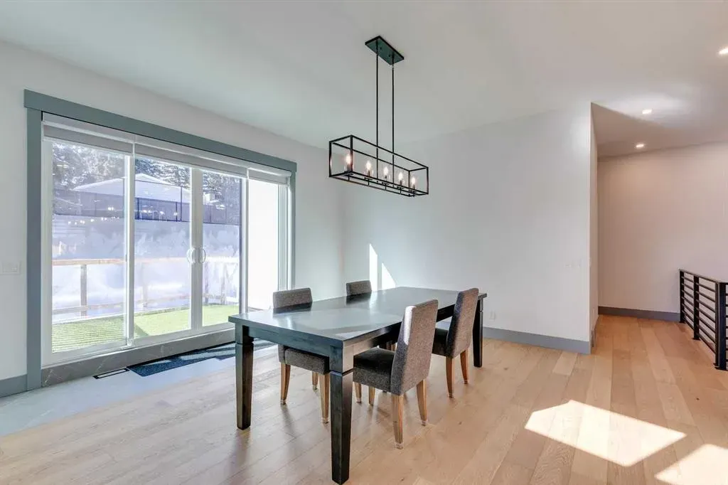 30 Roselawn Crescent NW