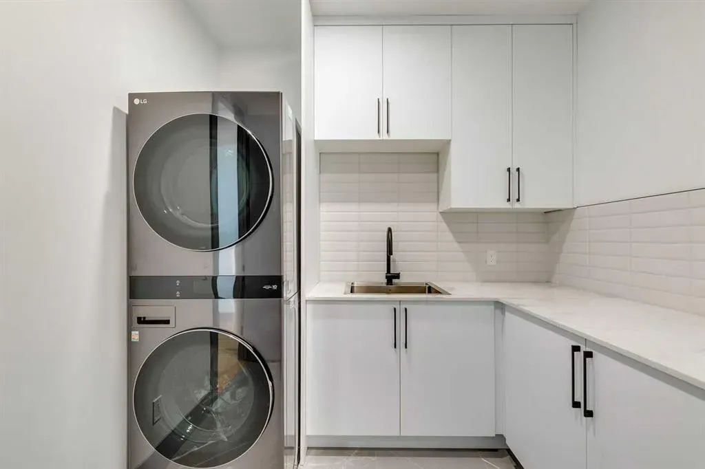 30 Roselawn Crescent NW