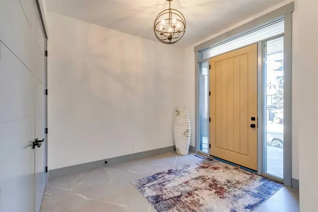 30 Roselawn Crescent NW