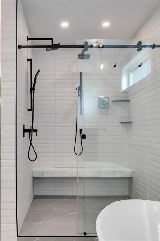 30 Roselawn Crescent NW