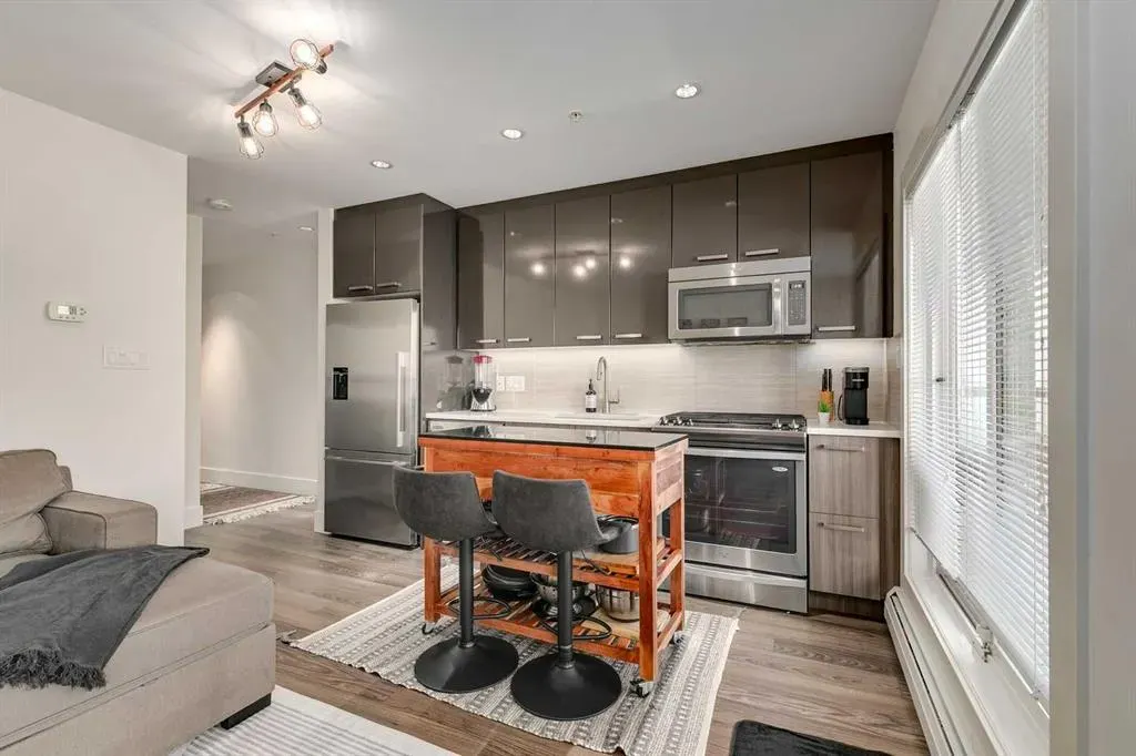 510 Edmonton Trail NE, #421