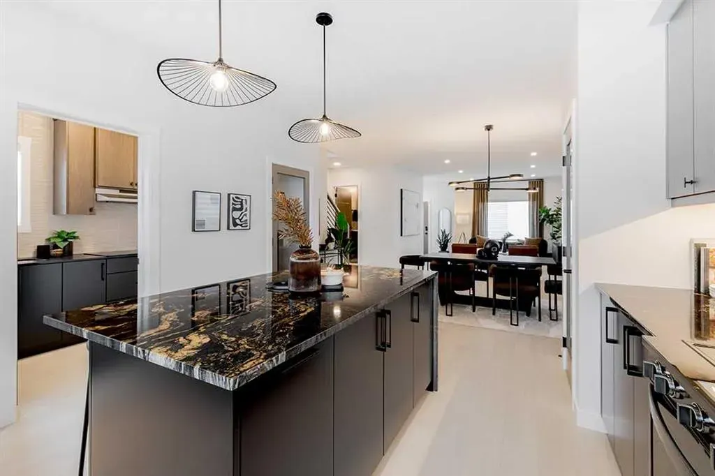 186 Bridgeport Circle W