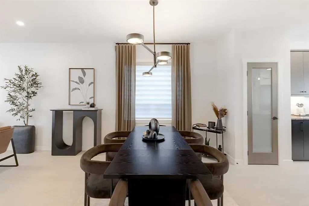 186 Bridgeport Circle W