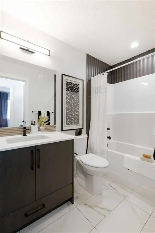 186 Bridgeport Circle W