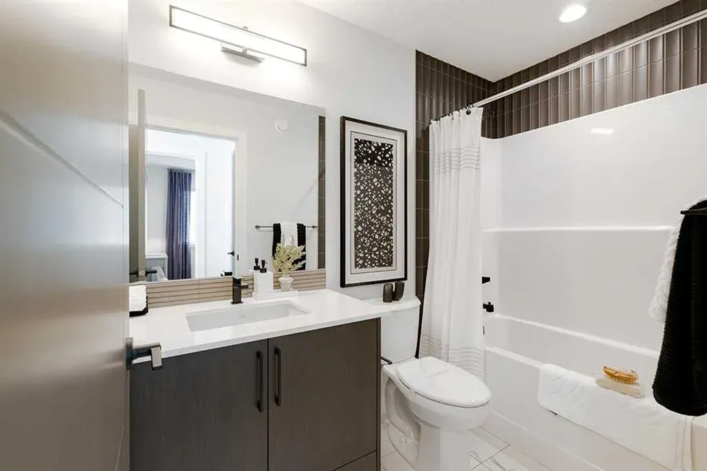 186 Bridgeport Circle W