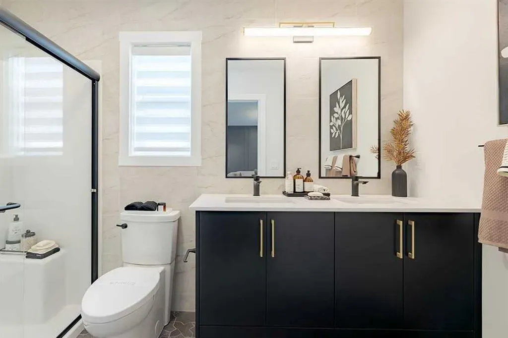 186 Bridgeport Circle W