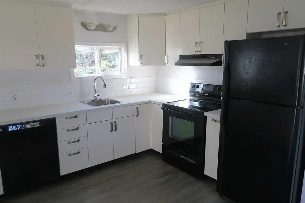 901 Briarwood Crescent