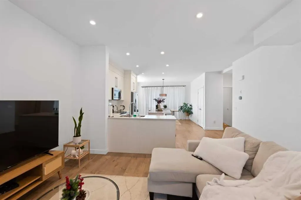 669 Savanna Boulevard NE, #218