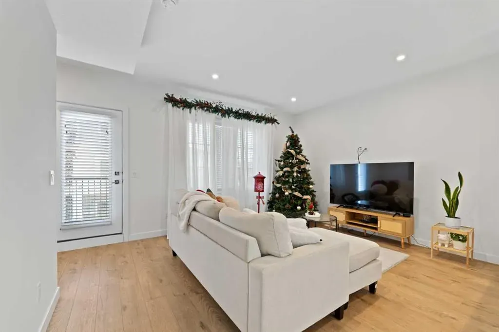 669 Savanna Boulevard NE, #218