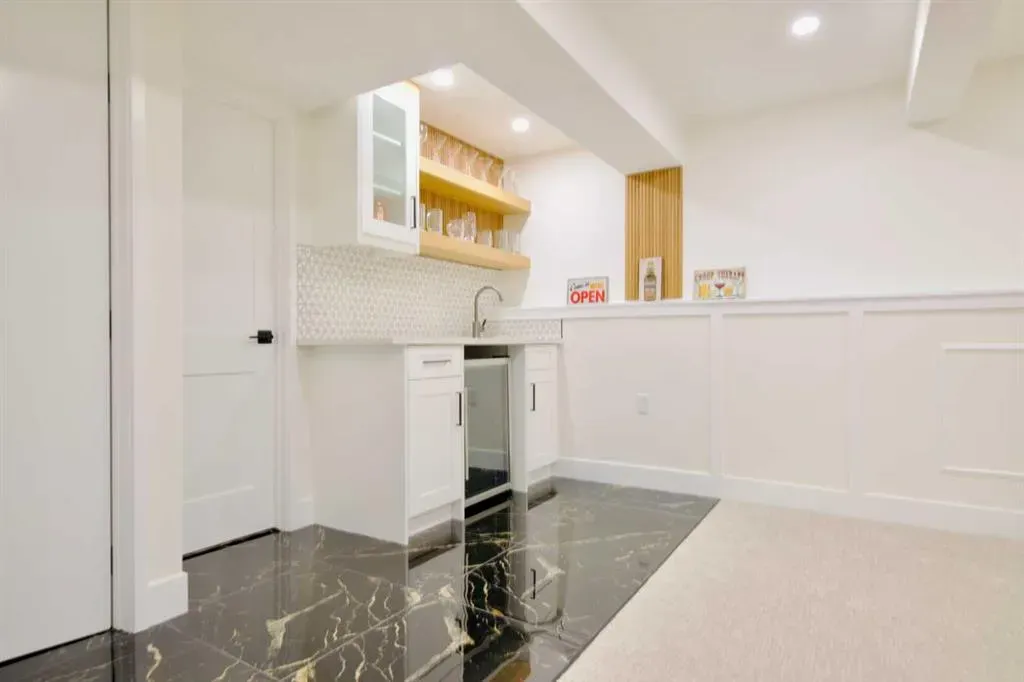 619 Arlington Drive SE