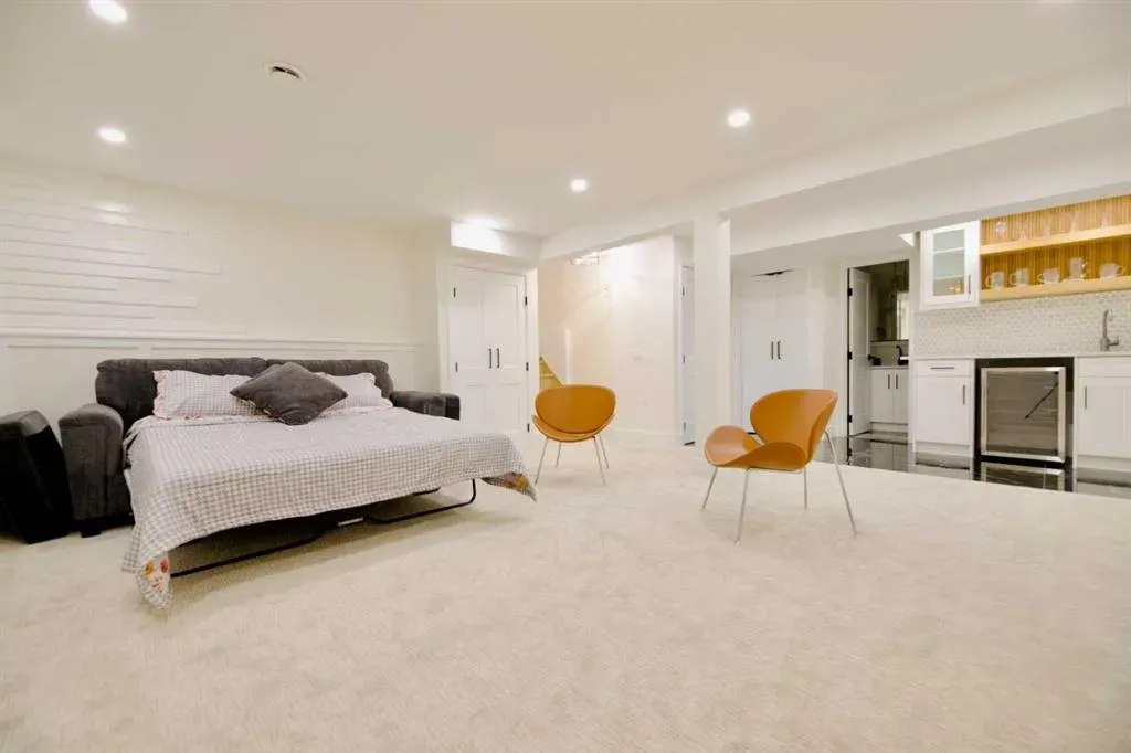 619 Arlington Drive SE