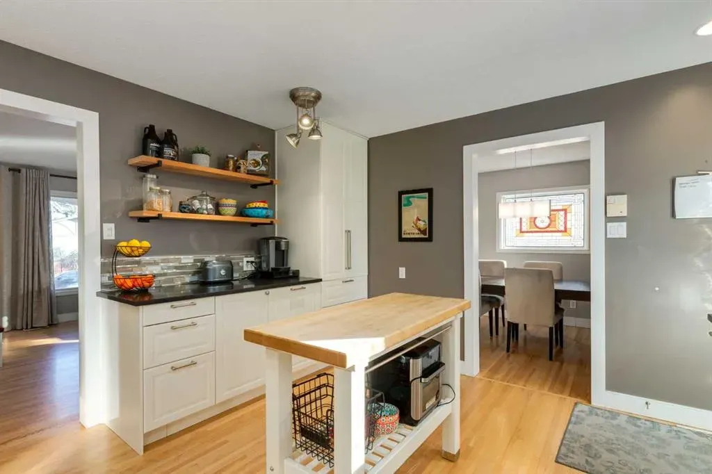 12044 Lake Emerald Crescent SE