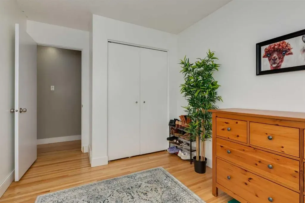 12044 Lake Emerald Crescent SE