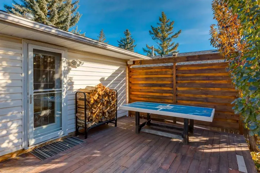 12044 Lake Emerald Crescent SE