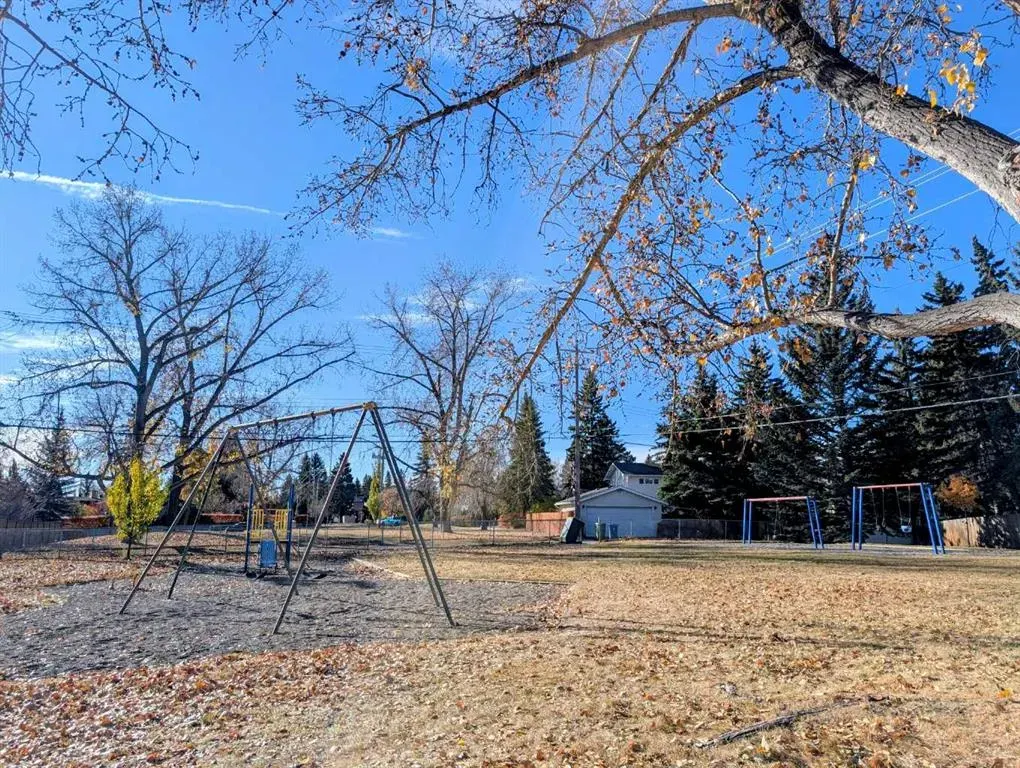 12044 Lake Emerald Crescent SE