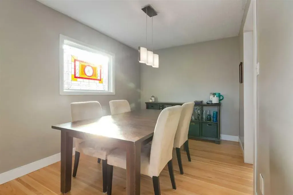 12044 Lake Emerald Crescent SE