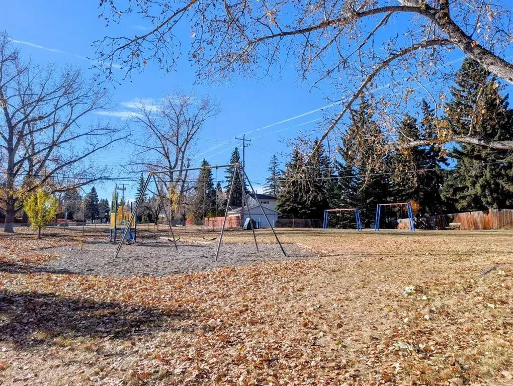 12044 Lake Emerald Crescent SE