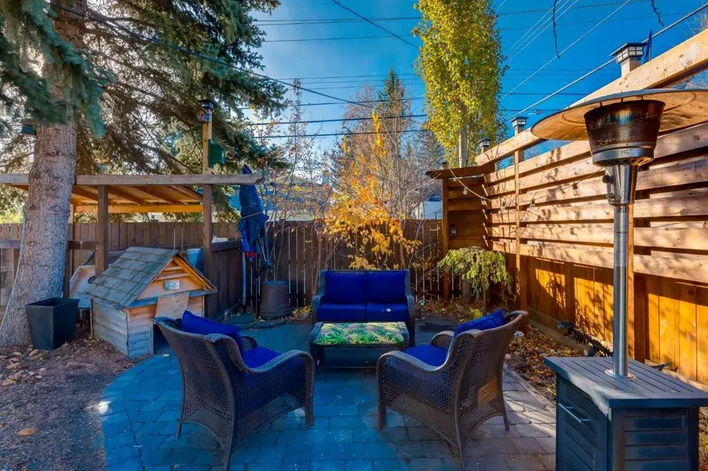 12044 Lake Emerald Crescent SE