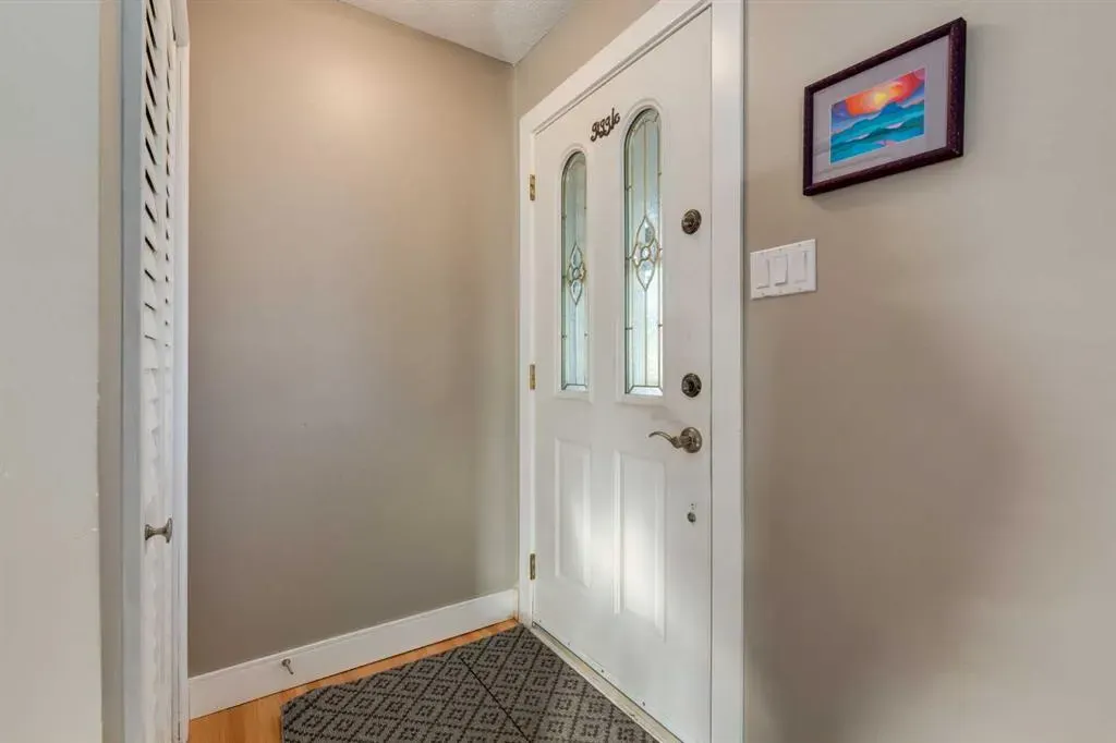 12044 Lake Emerald Crescent SE