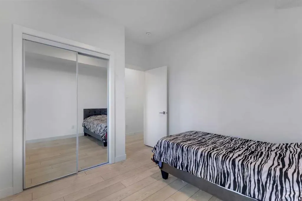 280 Chelsea Road, #1801