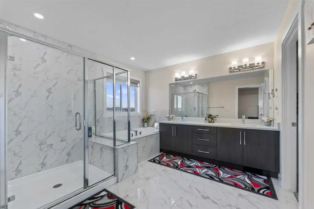 391 Corner Meadows Avenue NE