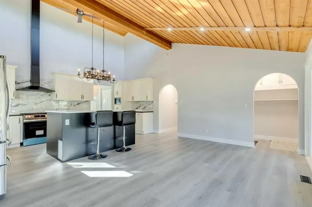 3020 Palliser Drive SW