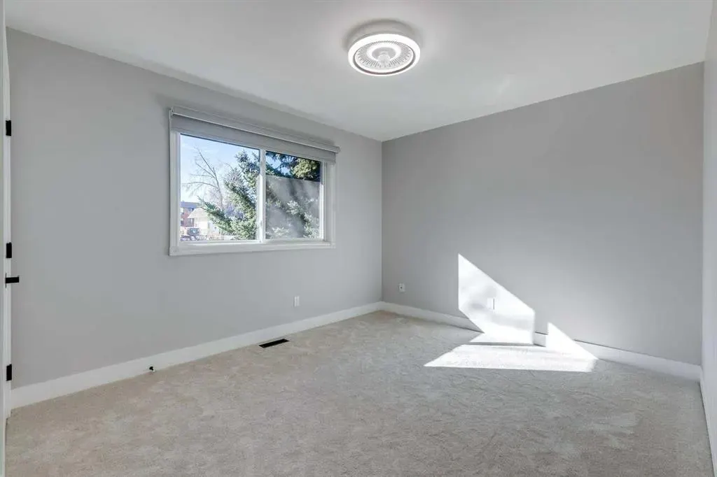 3020 Palliser Drive SW