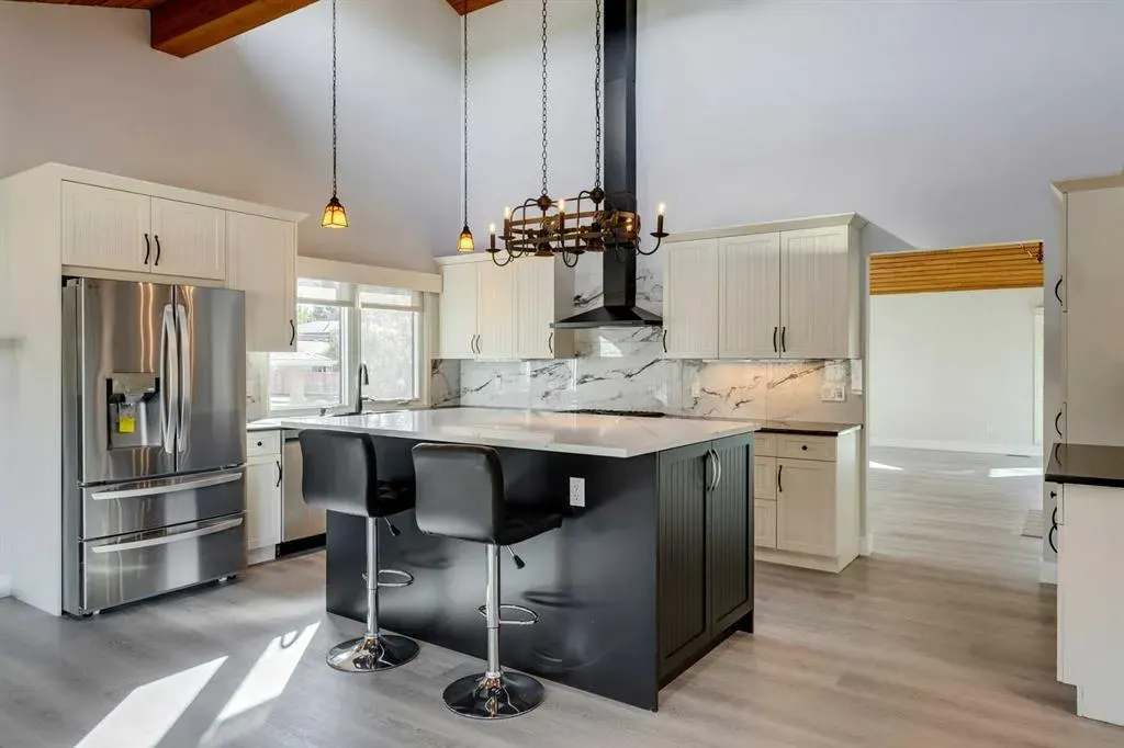 3020 Palliser Drive SW