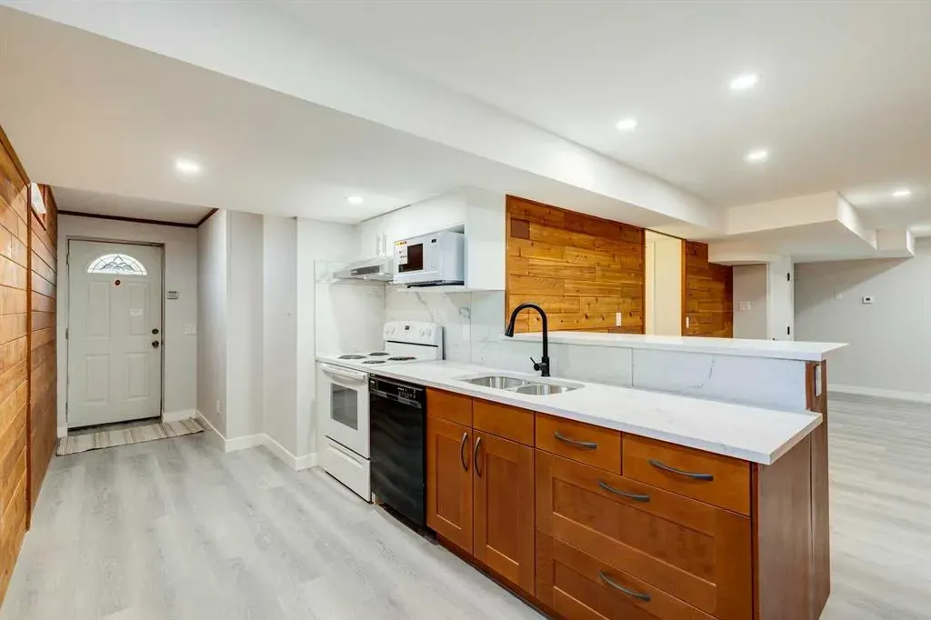 3020 Palliser Drive SW