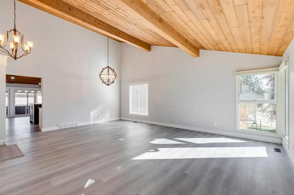 3020 Palliser Drive SW