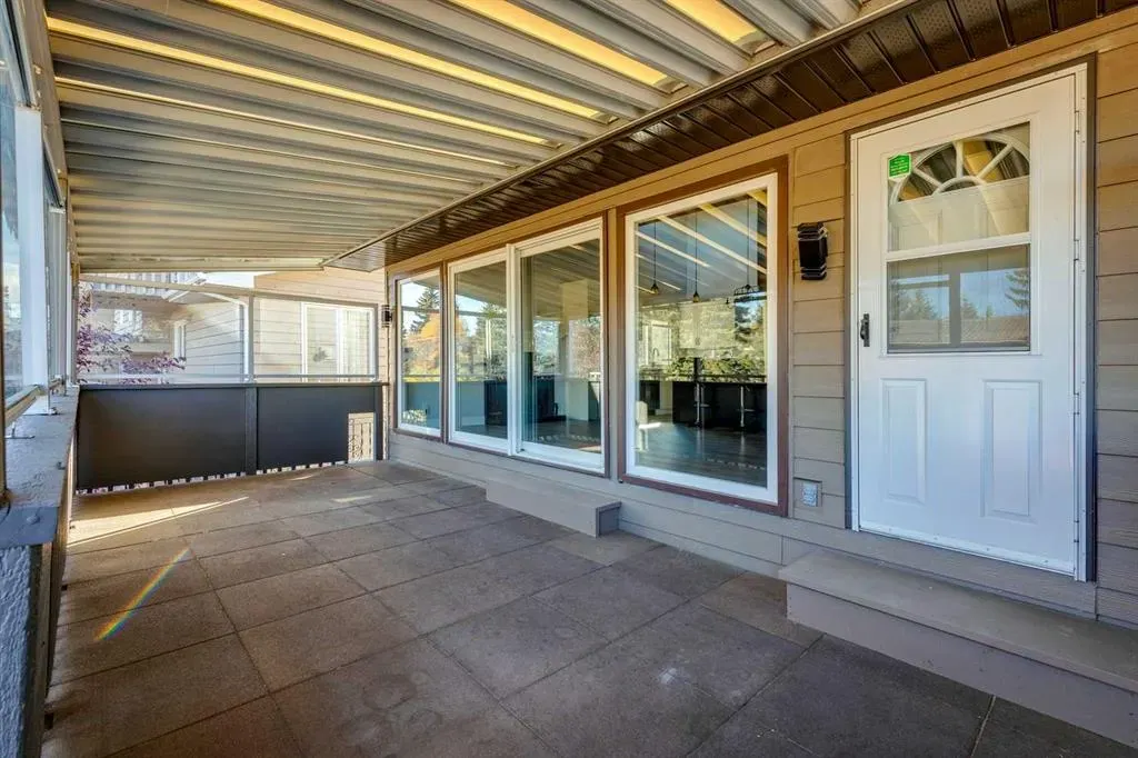 3020 Palliser Drive SW