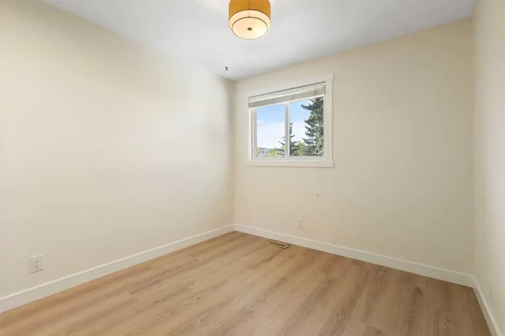 4915 45 Street SW, #7