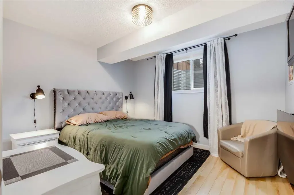 1908 Baywater Alley SW