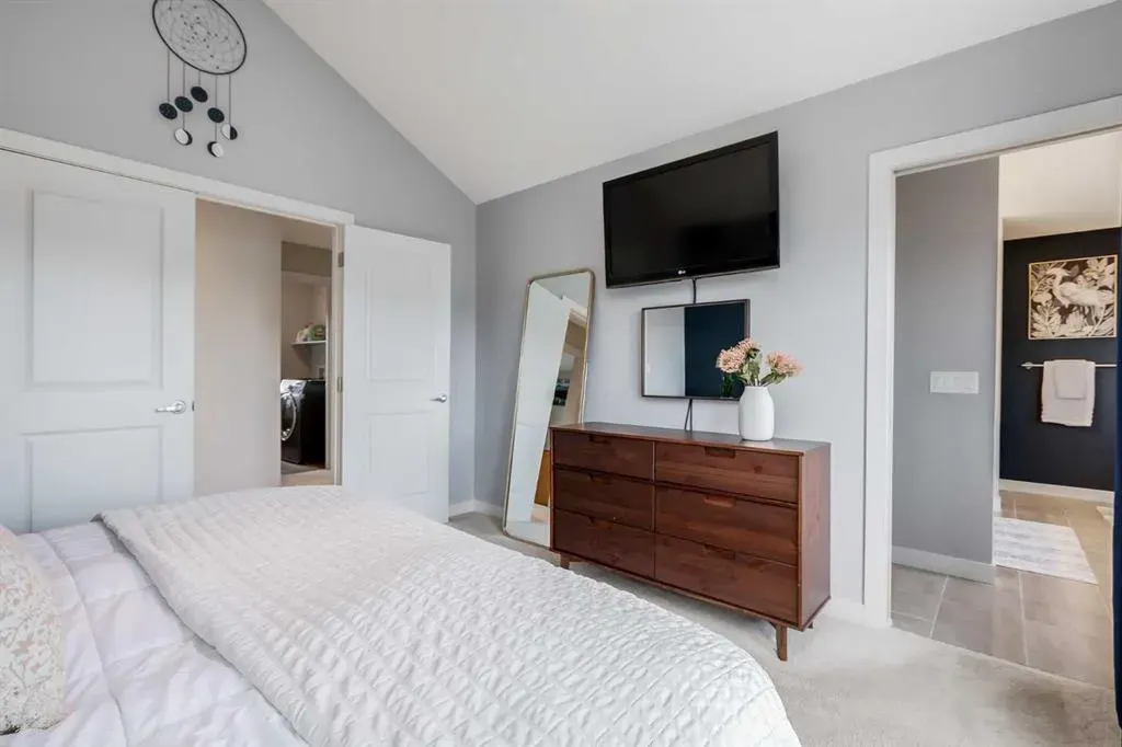 1908 Baywater Alley SW