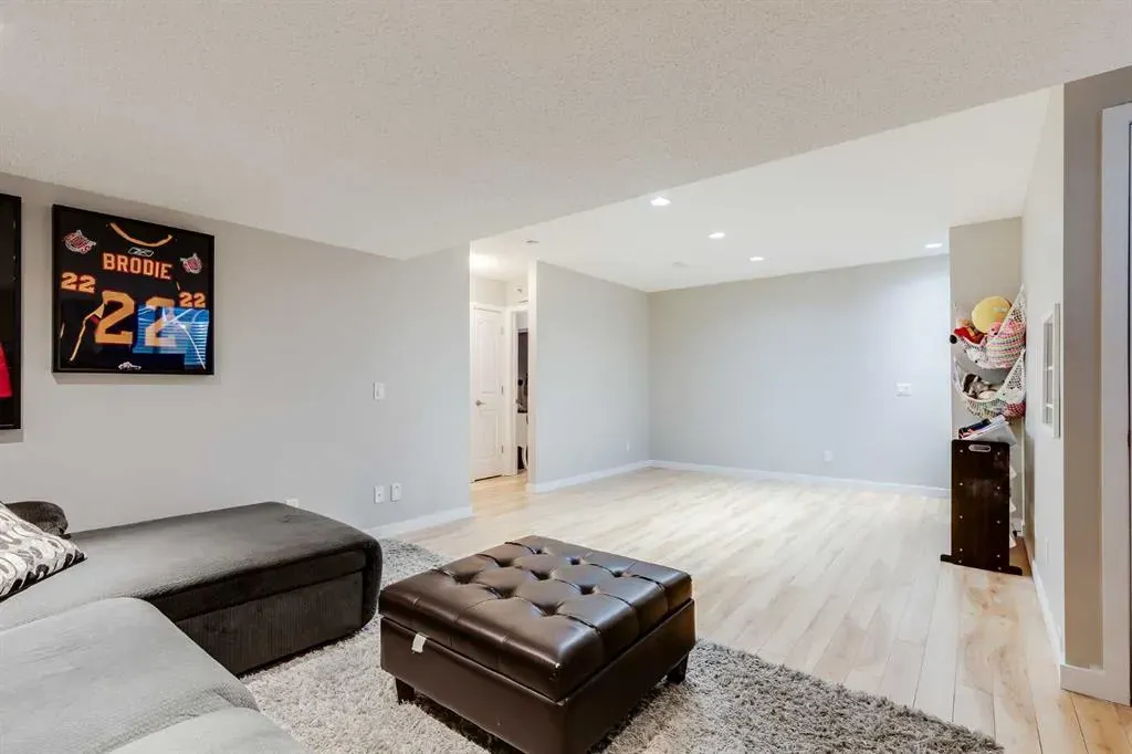 1908 Baywater Alley SW