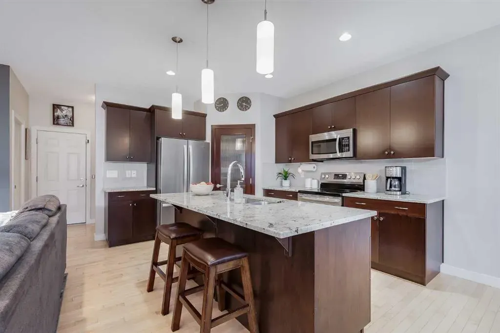 1908 Baywater Alley SW