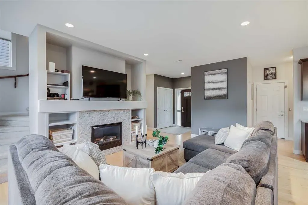 1908 Baywater Alley SW