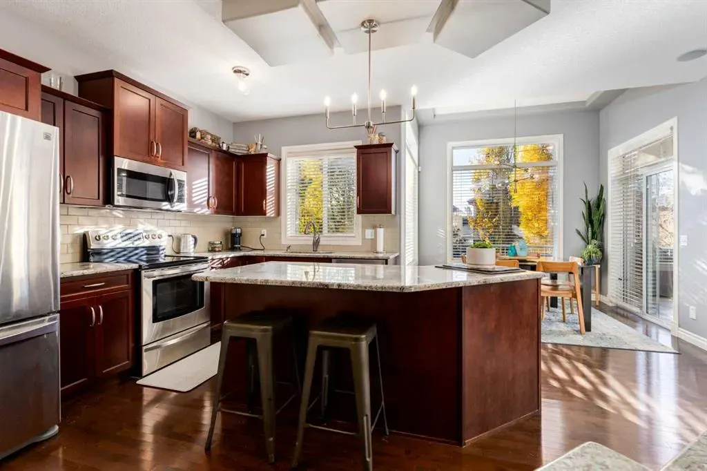 27 Tuscany Estates Drive NW