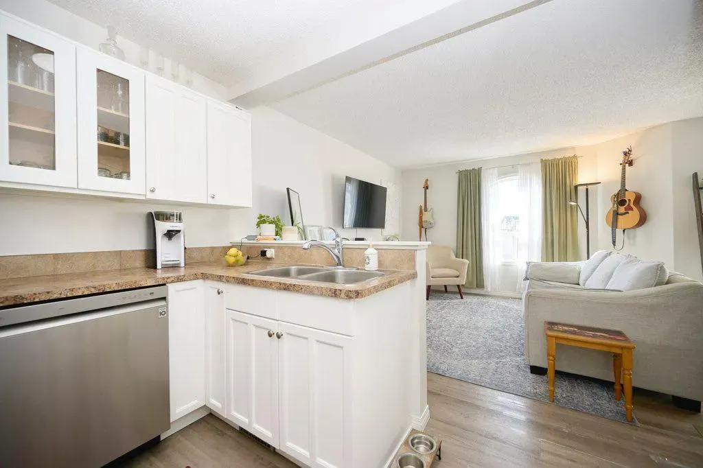 165 Bayside Point SW