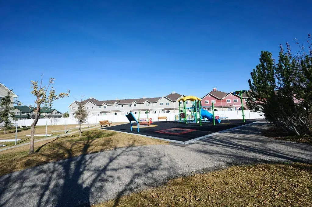 165 Bayside Point SW