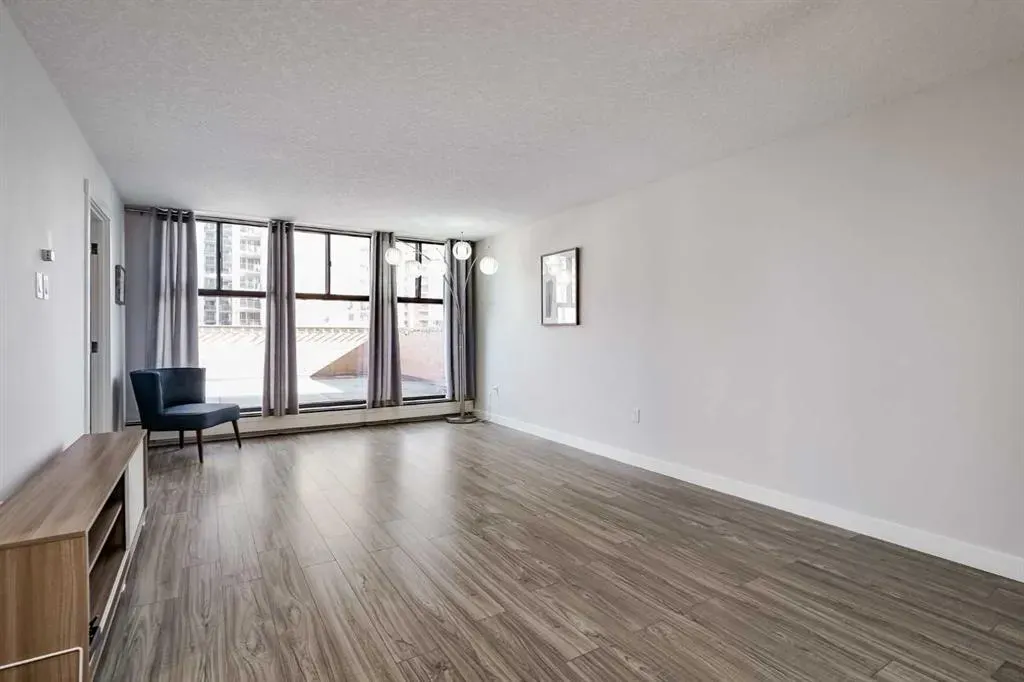 1100 8 Avenue SW, #507