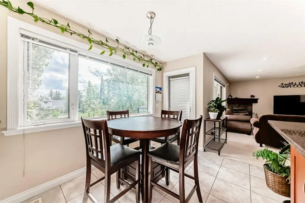 146 Scenic View Close NW