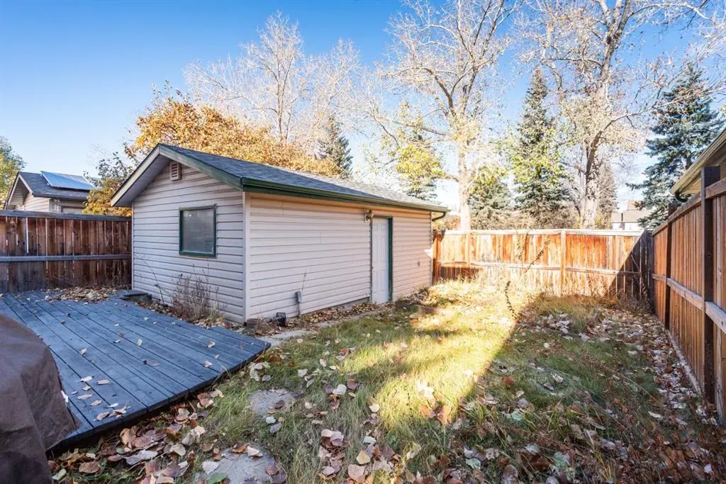 19 Woodglen Grove SW