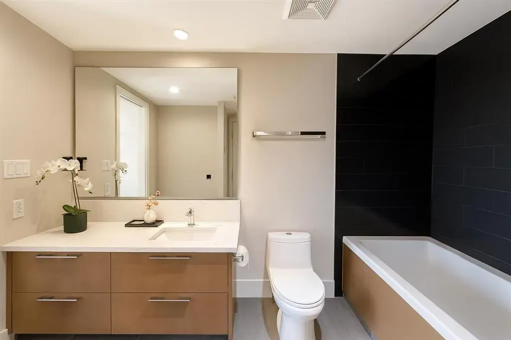 1111 10 Street SW, #1107