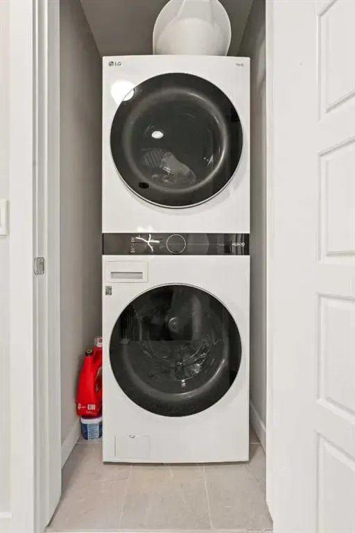 281 Waterford Boulevard